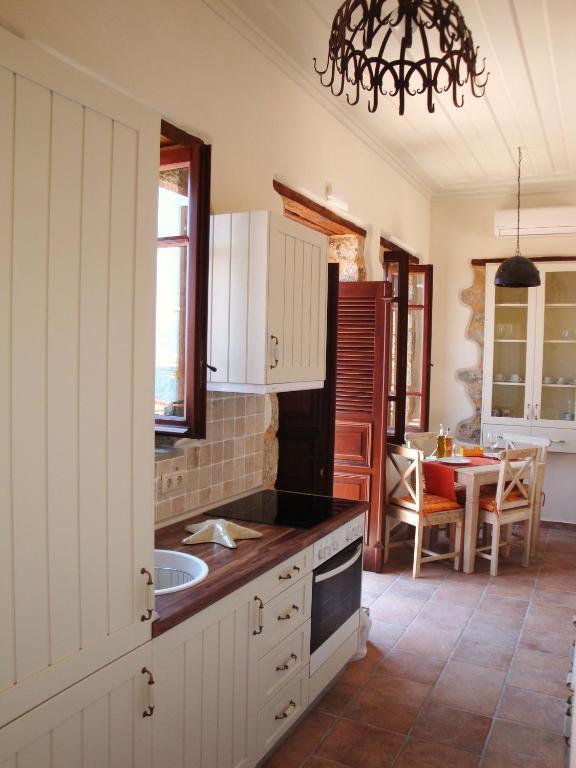 Bright Sun Villas Chalki Town Room photo